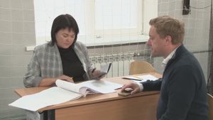 Денис Боков пришел голосовать вместе с семьей