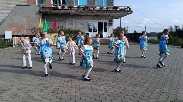 танец "Ромашка", ансамбль танца PROявление в д. Коткозеро смотреть онлайн