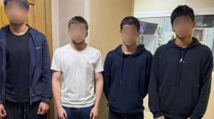 В Санкт-Петербурге четверо друзей бросали с балкона 8 этажа яйца и попали в голову 16-летней девушке