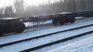 Электровозы 2ЭС6-971 и 2ЭС6-964 с пустыми платформами