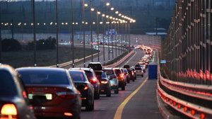 Очередь для проезда по Крымскому мосту сократилась до 811 машин
