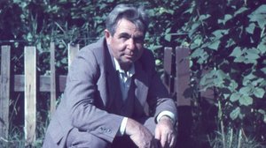 91 ГОД ДЕД косит рыбу!