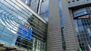 Запад может потерять 285 млрд долларов при конфискации замороженных активов РФ