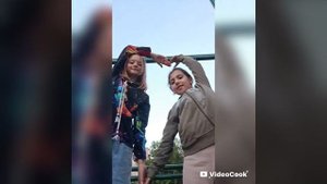 гуляла. встретила подписчиков. пришла домой и уберала все