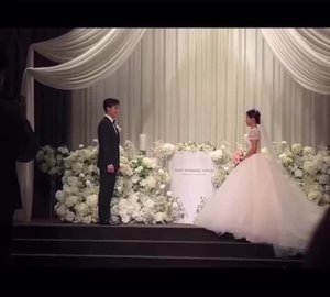 В японской культуре чем глубже поклон, тем больше уважения ты выражаешь человеку. А на свадьбе эт...