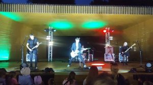 Приключения Электроников, Облака-белогривые лошадки