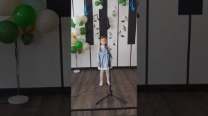 Емельянова Варвара_У моей России длинные косички