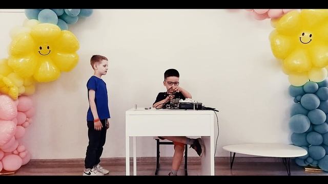 Летающие ботинки. Короткометражный фильм.