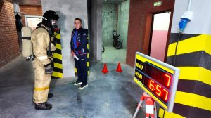 Кто быстрее на 30 этаж? В Сургуте пожарные соревнуются в скорости и выносливости