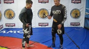 2017 год. Упражнение для подготовки подсечки сбоку под  одну ногу.