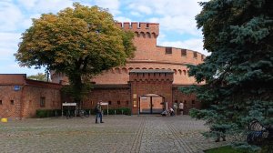 Калининград. Утренняя прогулка по Верхнему озеру. Башня Донна. Ворота