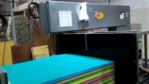 Станок вертикальной резки поролона.