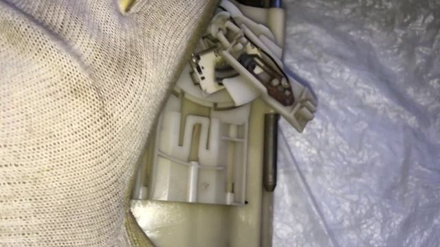 Как разобрать топливный модуль поменять сетку фильтр. ВАЗ-2110 16 клапанов