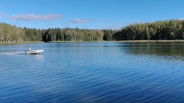 Лодка на воде