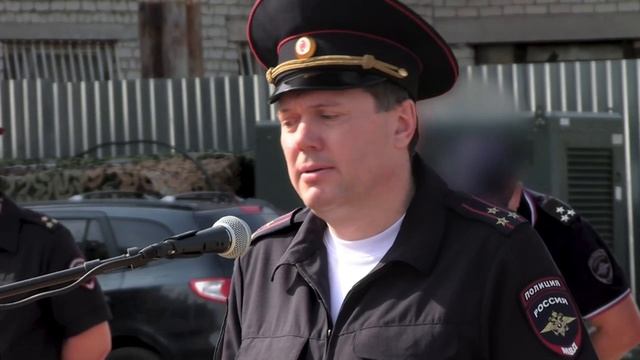 Сотрудникам Патрульно-постовой службы полиции регионального МВД вручили заслуженные награды смотреть онлайн