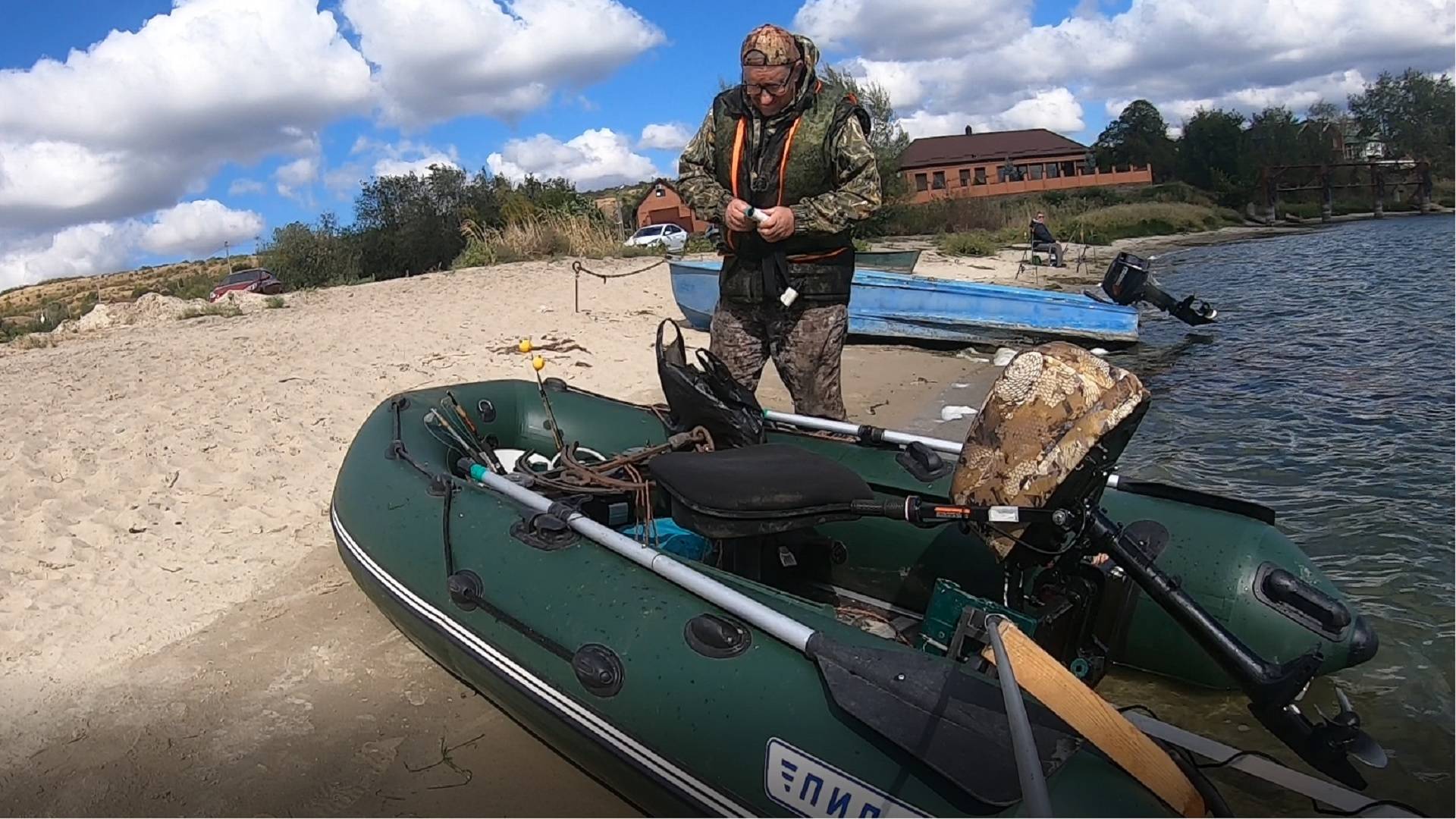 Рыбалка на кольцо, ловился карась и густера смотреть онлайн