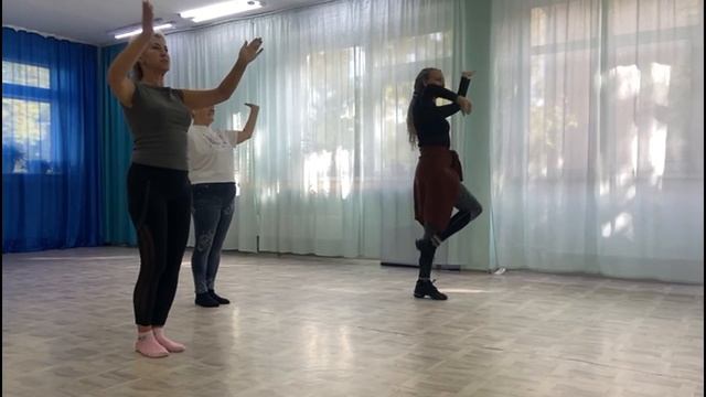 Танец Энергопотоков. Наталья Гришаева с командой кол-ва МаЭД Саяногорска. Мир Универсологии