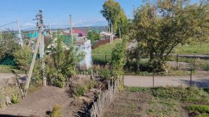 Уютная и теплая осень в деревне