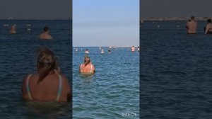 Дельфины у причала в Витязево 2025.mp4