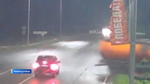 Школьница-хулиганка, драка с пенсионером и длинномер у стелы: сводка происшествий по Кузбассу