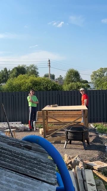 Пару кадров с дачи 😂 смотреть онлайн