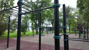 Во Владивостоке приступили к ремонтным работам в северной части парка Лазо.
