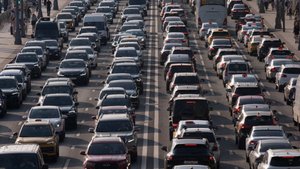 Эксперт: водителей без ОСАГО будут выявлять при помощи дорожных камер с 1 ноября