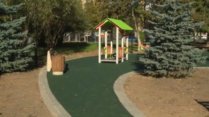 В парке Мира Ярославля установили новый детский городок