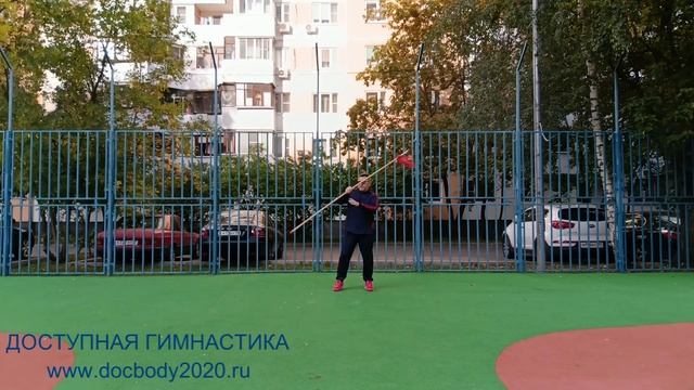 Занятия с копьём на спортплощадке (3)