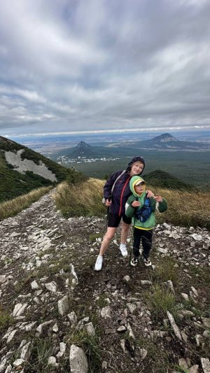 Восхождение на гору Бештау с Оксаной и Артемом из Питера.
