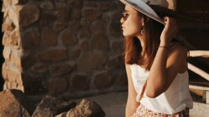 5601406-uhd_3840_2160_24fps