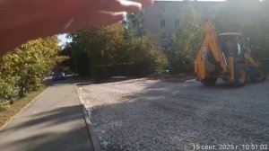 Реконструкция псевдо парковки началась.