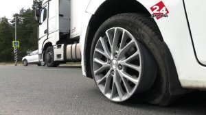 В Димитровграде не поделили дорогу большегруз и иномарка