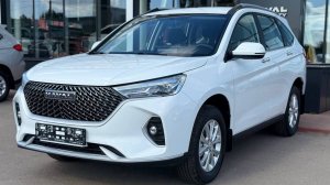 HAVAL M6 белый МКПП на улице