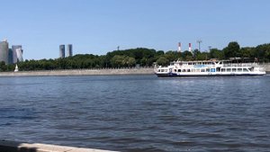 Radisson и Добрыня на реке