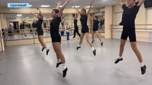 Удачнинские спортсменки готовятся к всероссийским соревнованиям по акробатическому рок-н-роллу