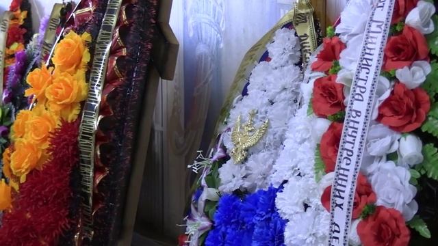 В Луганске состоялось прощание с ветераном ВОВ и ОВД Виталием Чайкиным смотреть онлайн