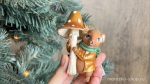 Ёлочная игрушка МЫШОНОК СЁМА С МУХОМОРЧИКОМ, полистоун, 13 см, zcie0472ab-2
