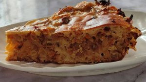 Кофе с молоком и капустным пирогом на завтрако-перекус 😋