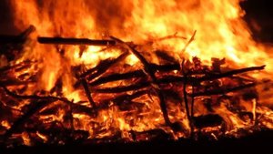 Farmers burn garbage