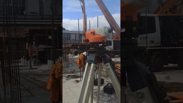 Как работает строительный глубинный вибратор!!! заливаем бетон.