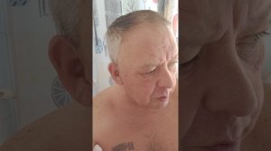 Когда принимаешь ванну