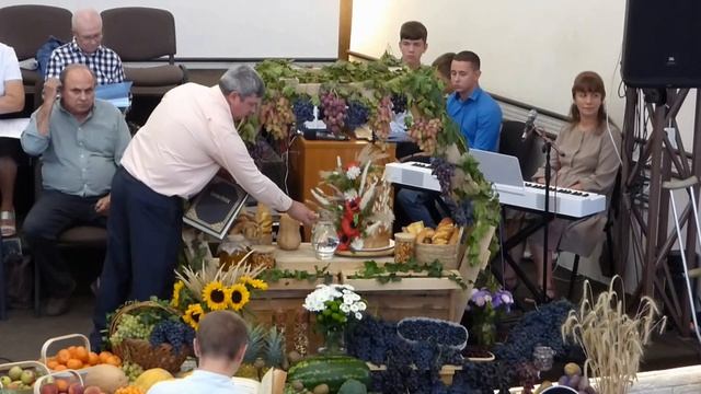 Господь, Тебя благодарим,  стих   14.09.2025