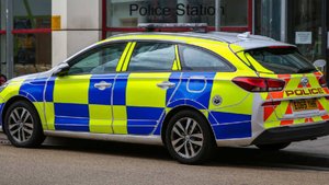 Учитель взял больничный, чтобы заняться сексом со школьницей