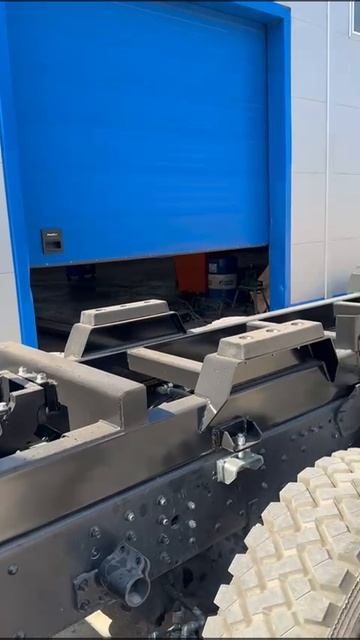 Шасси МАЗ 6х4 - готовим под самосвал с КМУ... смотреть онлайн