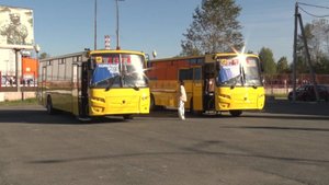 В Советский для перевозки школьников поступили два новых автобуса