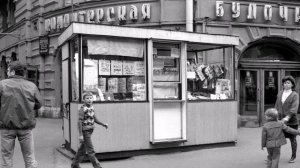 "ХРОНИКА НЕДАВНИХ ВРЕМЁН"... (Фото гр. "ПИТЕР. GENIUS LOCI"), мелодии 60-х гг. прошлого века)