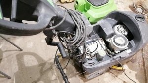 Зелёная поломоечная машина Асифа.VID_20250829_224146.mp4