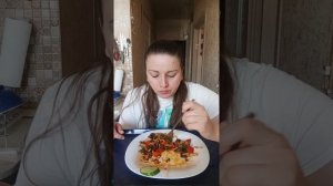 Жареный лагман/О кафешках/Как бабуля меня обманула 😂 #мукбангроссия#емнакамеру#итинг#