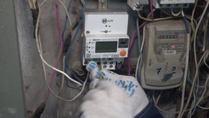 Хабаровскэнергосбыт ограничивает должникам подачу электроэнергии и горячей воды.